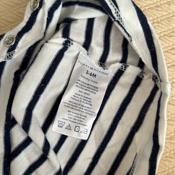 Tommy Hilfiger Baby Suit - Picture 7 of 7